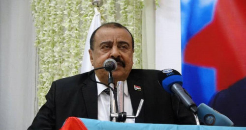 اللواء بن بريك يُعلق على تحركات ائتلاف العيسي بوادي حضرموت