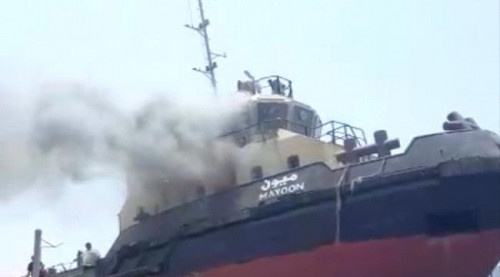 ميناء عدن يوضح بشأن حريق في قاطرة السفن