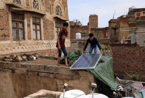 الحوثيون يقبلون على شراء الأراضي لغسل الأموال المتضخمة في أرصدتهم