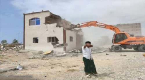 الكشف عن تورط العليمي باستغلال نفوذه للتدخل الفاضح بملف الأراضي في حضرموت وتجاوز القضاء(وثائق)