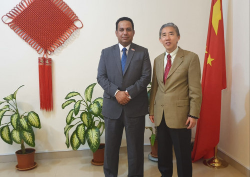 ممثل خارجية الانتقالي يبحث مع السفير الصيني إجراءات تنفيذ اتفاق الرياض وآلية تسريعه