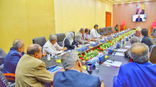 الرئيس الزُبيدي يترأس الاجتماع الدوري لهيئة رئاسة المجلس الانتقالي الجنوبي