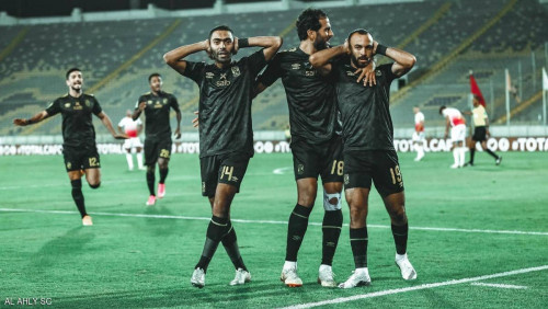 الأهلي يصعق الوداد ويضع قدمه اليمنى في نهائي أبطال إفريقيا