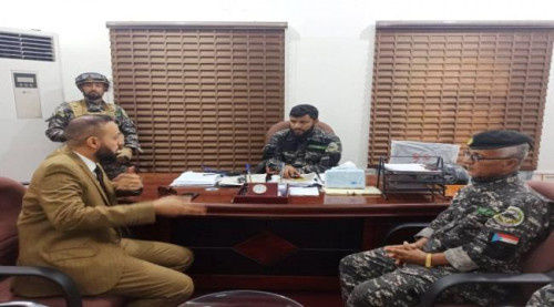 بن عفيف وحازب يبحثان زيادة التنسيق لمتابعة المحلات التجارية المخالفة