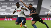 مورينيو يقود توتنهام للفوز على سيتي ليتصدر الدوري الإنجليزي