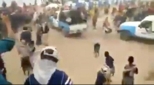 شبوة.. مليشيا الإخوان تعتدي على مشجعين لكرة القدم بسبب رفع علم الجنوب وترديد شعارات ثورية