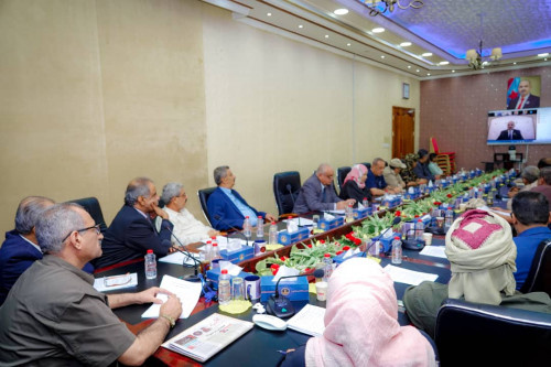 الرئيس الزُبيدي يترأس الاجتماع الدوري لهيئة رئاسة المجلس الانتقالي