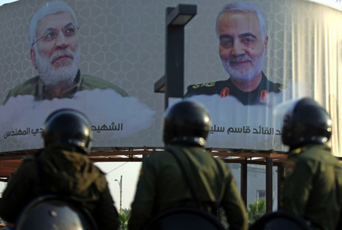 صحيفة دولية: إيران تقوّي ميليشياتها بالعراق واليمن بعد تراجع حزب الله