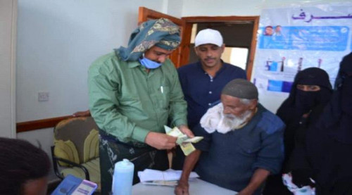 تدشين المرحلة التاسعة بصرف الحوالات النقدية الطارئة بسقطرى