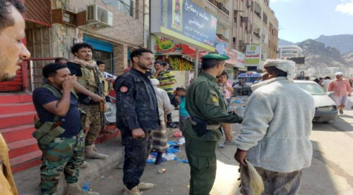 حملة أمنية لتنظيم حركة السير ومحاسبة المخالفين بمديرية صيرة 