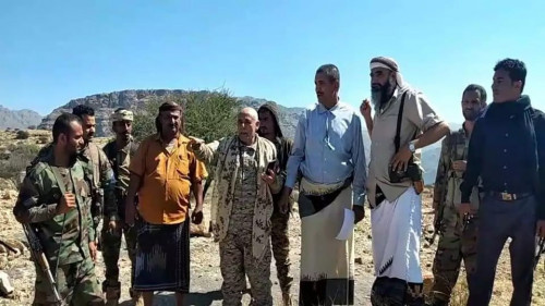 قيادات عسكرية بارزة تزور جبهة مُريس بالضالع