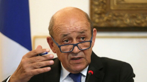 وزير خارجية فرنسا: إيران تعمل على بناء قدرات نووية