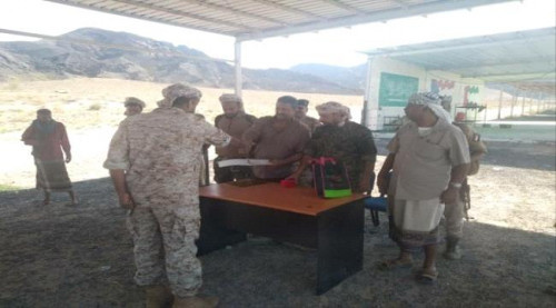 حفل تكريم للضباط المبرزين في معسكر راس عباس بالعاصمة عدن