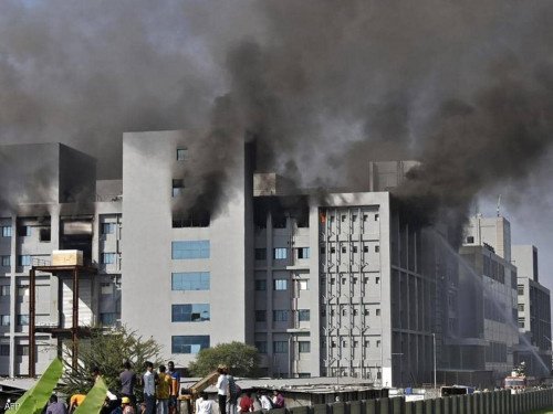 النار تلتهم أكبر معهد لإنتاج اللقاحات في العالم