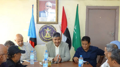 نزار هيثم يواصل زياراته الميدانية للمديريات ويلتقي أعضاء تنفيذية انتقالي المعلا