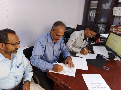 مؤسسة شبوة للتنمية ومؤسسة بايولاب يوقعان عقد شراء وحدة بنك دم متكاملة للمستشفى التخصصي الخيري للكلى