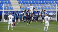 ريال مدريد ينجو من كمين هويسكا