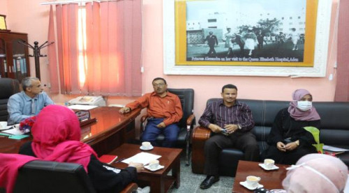 الشبحي يشيد بدعم منظمة الصليب الأحمر الدولي لمستشفى الجمهورية بالعاصمةعدن