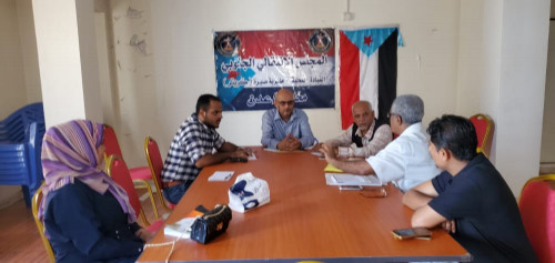 عقيل ولبيب يتفقدان سير العمل بإدارة الثقافة بتنفيذية انتقالي صيرة