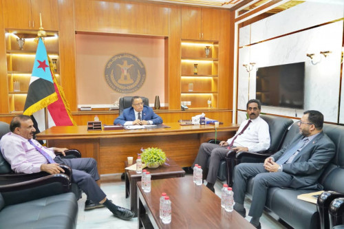 الخُبجي يطّلع على جهود قيادة وموظفي مصلحة الضرائب في رفع العائدات الضريبية للدولة