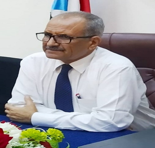 قيادي في الانتقالي يدعو مليشيات الإخوان للتقدم نحو الحوثي بدلًا من التحرك باتجاه الجنوب