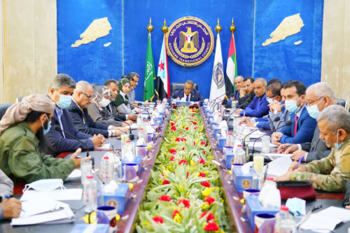 رئاسة الانتقالي تعقد اجتماعاً استثنائياً للوقوف على تطورات الأوضاع في محافظات الجنوب