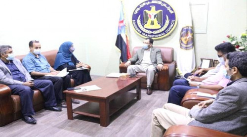 الكاف يطّلع على نتائج النزولات الميدانية للجنة مجابهة كورونا التابعة للمجلس الانتقالي