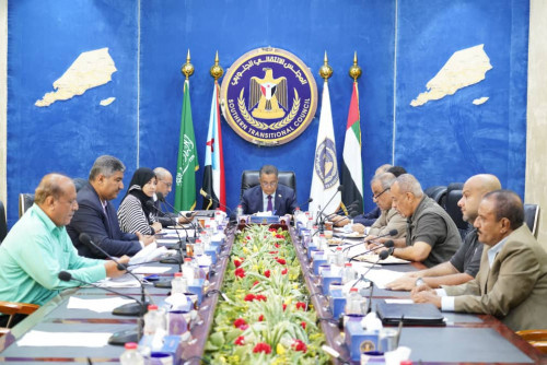 رئاسة الانتقالي تقف على التطورات العسكرية بمحافظة أبين