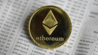 وصيفة بيتكوين.. تتخطى حاجز 2000 دولار