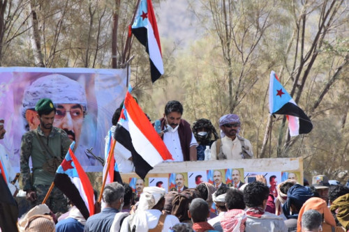 حضور جماهيري حاشد لأبناء شبوة في فعالية تأبين الفقيد صالح عامر السحاقي