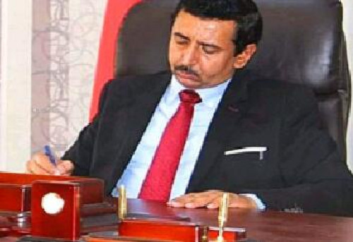 إعلامي مقرب من سلطة بن عديو يعترف بالفساد ويقول الوضع في شبوة ينذر بكارثة وشيكة