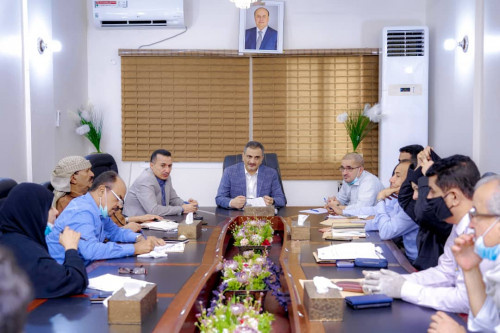 برئاسة لملس.. المجلس الاقتصادي للعاصمة عدن يقف أمام الاتجاهات العامة لخطة تعزيز وتنمية الموارد والايرادات