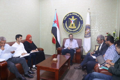 الكاف يلتقي برئيس منظمة "بروميدياسيون" الفرنسية