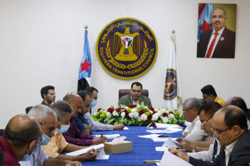 الأمانة العامة بالانتقالي تعقد اجتماعها الدوري برئاسة المهندس عدنان الكاف