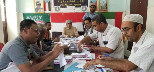 انتقالي تريم يدشن صرف الدفعة الأولى من المساعدات العاجلة لمتضرري السيول بالمدينة