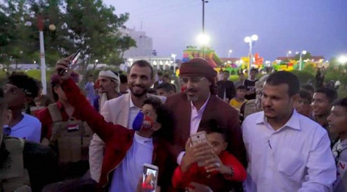 خلال تحركاته العيدية.. العميد ناجي اليهري يزور مواقع طوق عدن ويلتقي الرئيس الزُبيدي في منفذ رأس عمران