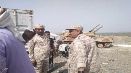 قائد المنطقة العسكرية الرابعة يزور محور العند وعدد من القطاعات الأمنية المحيطة به
