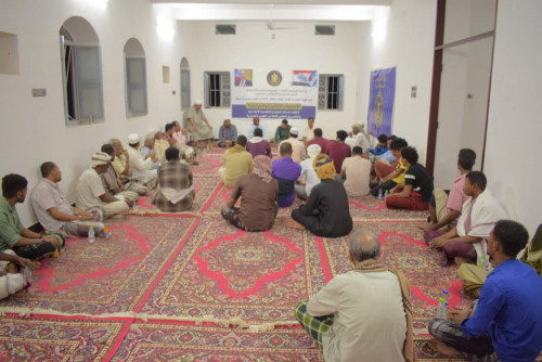 انتقالي سيئون يقيم ندوة سياسية عن حرب الخدمات ضد أبناء الجنوب