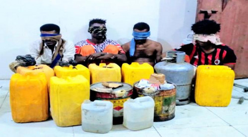 ضبط معمل لتصنيع الخمور المحلية شرقي عدن