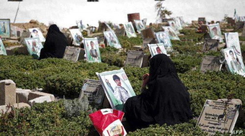 أرامل القتلى الحوثيين.. وقود آخر لتعزيز "المجهود الحربي"