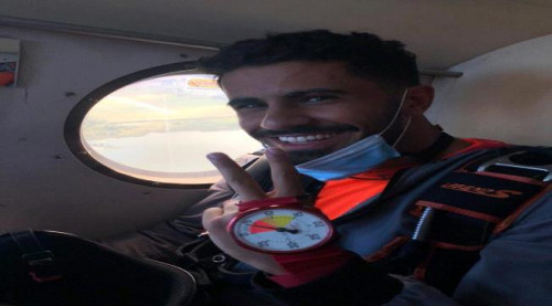 شاب جنوبي يحطم الرقم القياسي بالقفز المظلي في سويسرا