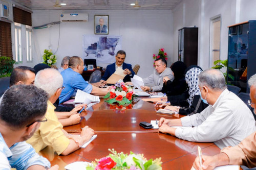 لجنة المناقصات بالعاصمة عدن تقر &nbsp;برنامج المشاريع الطارئة للنهوض بالقطاع الخدمي