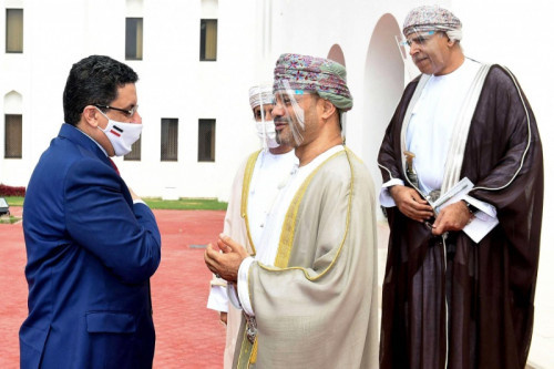 صحيفة دولية: عقوبات أميركية وانتقادات دولية في مواجهة التعنّت الحوثي