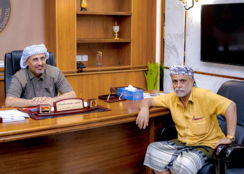 الرئيس الزُبيدي يلتقي الشخصية الاجتماعية الشيخ وديع البرهمي