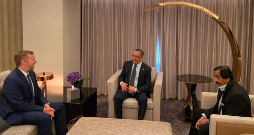 الخُبجي يبحث مع نائب القائم بأعمال السفير الأمريكي جهود تنفيذ اتفاق الرياض