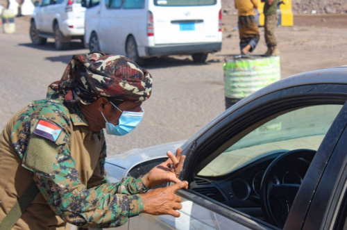 صحيفة دولية: تحركات تنظيم القاعدة في جنوب اليمن تثير ريبة المجلس الانتقالي بشأن تواطؤ إخوان الشرعية معه