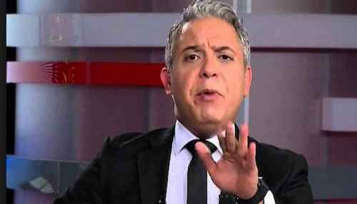 معتز مطر.. الإخواني الهارب بتركيا يبكي وقف برنامجه