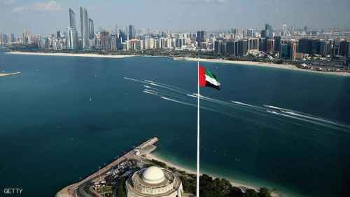 الإمارات تفتح تأشيرات السياحة للمطعمين من جميع الدول