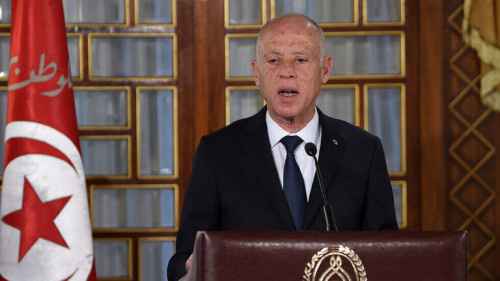 مستشار الرئيس التونسي: هناك اتجاه لتغيير النظام السياسي وربما عبر استفتاء