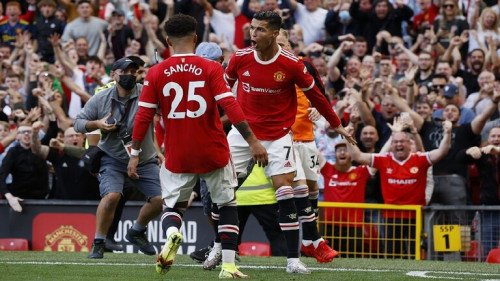 رونالدو يقود مانشستر يونايتد للفوز على نيوكاسل برباعية